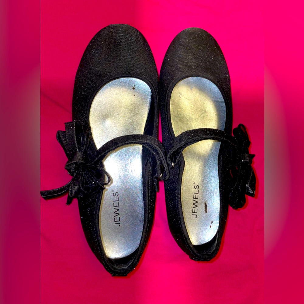 Y2K KIDS DRESS SHOES SIZE 4 GIRL’S